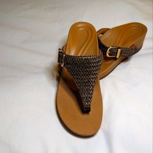 Aetrex  size 7, Tan ,2 inch wedge Sandal